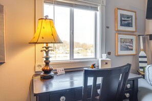 Unclassified image, 2 of 25, button - Sunroom & Dock Access at Lake Freeman Studio! (Monticello)