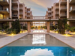 Pool - Las Arenas 1BR Condo | Pools, Jacuzzi, Walk Beach (Cabo San Lucas)