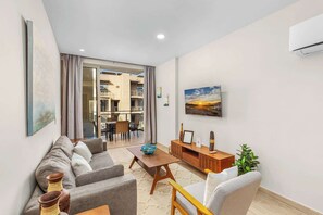 TV - Las Arenas 1BR Condo | Pools, Jacuzzi, Walk Beach (Cabo San Lucas)