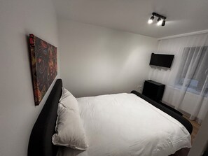 Unclassified image, 4 of 9, button