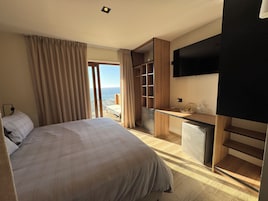 Apartment, Sea View | In-room safe, blackout drapes, free WiFi