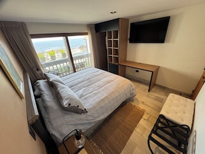 Apartment, Partial Sea View