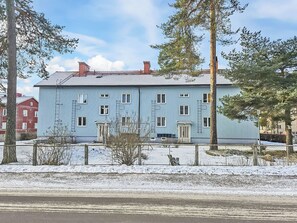 Unclassified image, 5 of 19, button