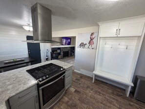 Unclassified image, 4 of 30, button