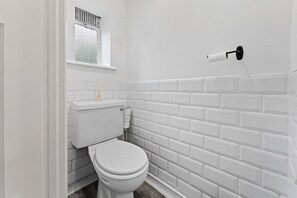 Towels - Luxury Group Stay | Manchester | Sleeps 9! (Prestwich)