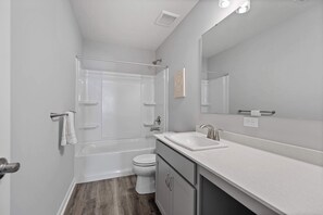 独立别墅, 多张床, 露台, 花园景观 (Ark & Creation Stay) | 浴室 | 毛巾