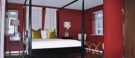 Iron/ironing board, free WiFi