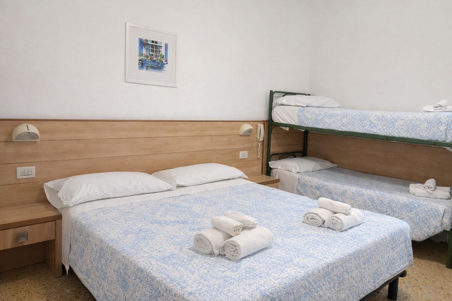 Una cassaforte in camera, una scrivania, Wi-Fi gratuito, lenzuola
