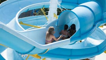 Private beach, white sand, beach umbrellas, beach towels