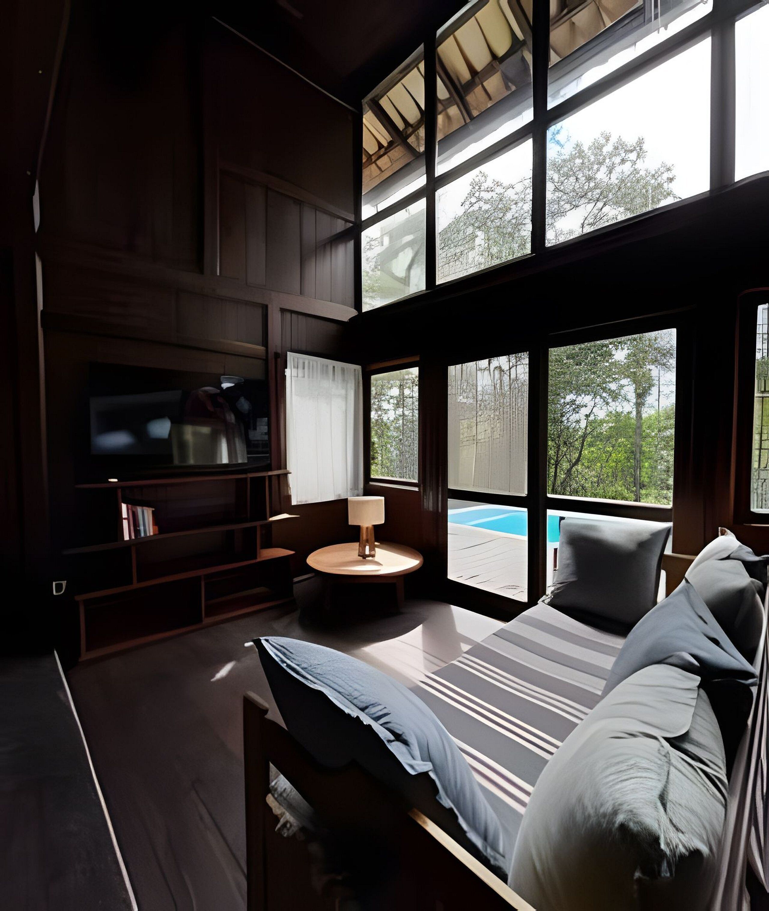 Premium Chalet | Premium bedding, desk, laptop workspace, free WiFi