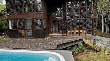 Premium chalet | Zwembad | Een buitenzwembad