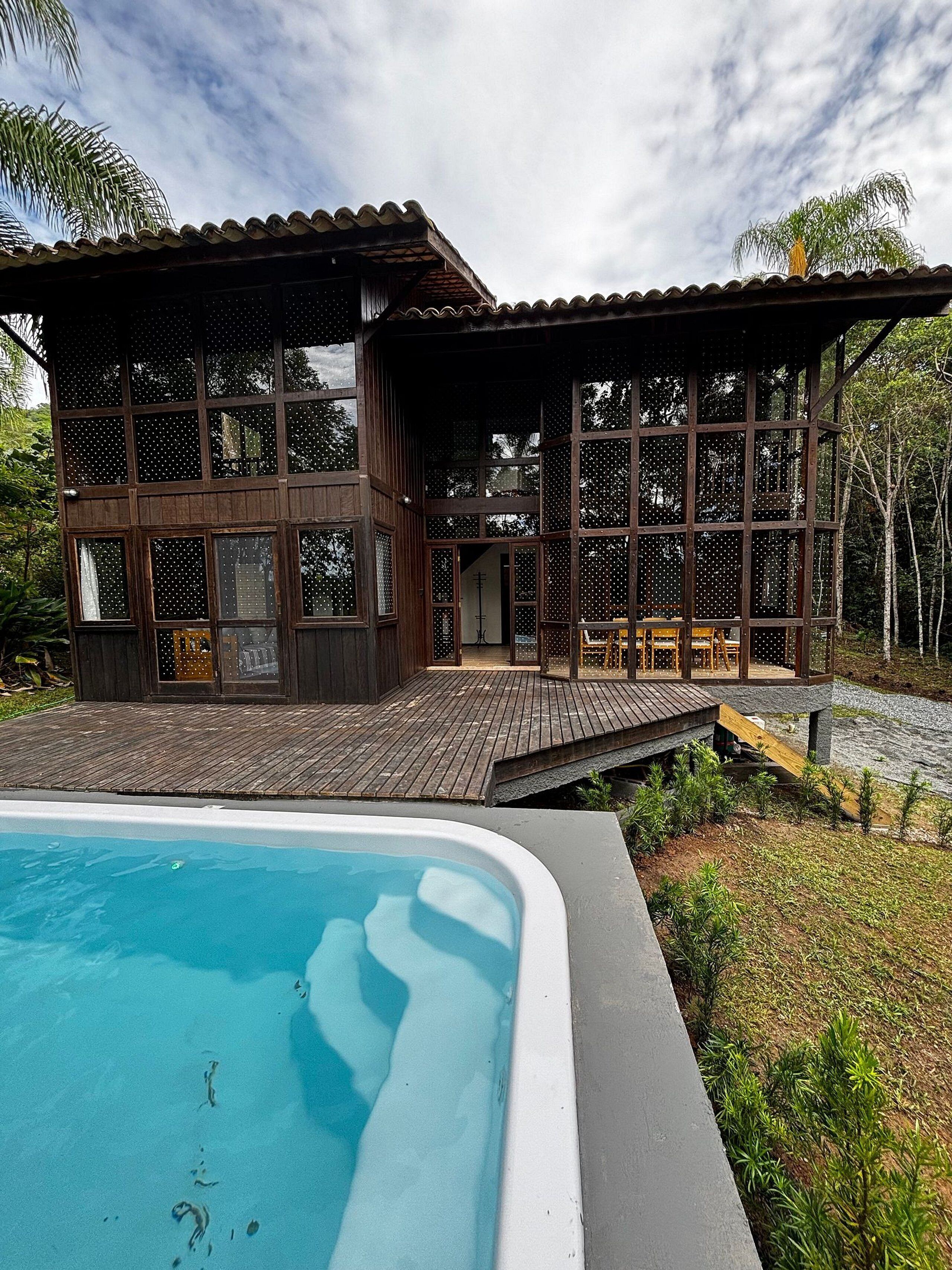 Deluxe chalet | Zwembad | Een buitenzwembad