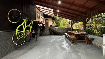 Deluxe chalet | Buiten dineren