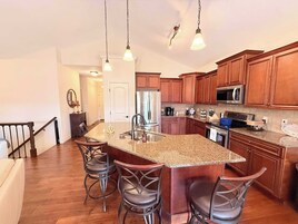 Villa, Multiple Beds, Patio, Golf View (TeeTime Blue) | Private kitchen