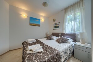 2 phòng ngủ, bàn ủi/dụng cụ ủi quần áo 