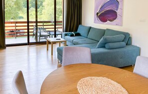 TV, fireplace - Pet friendly home in Slunj (Slunj)