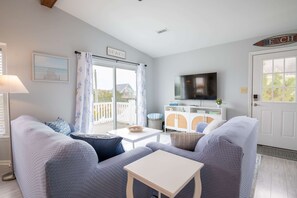TV - Evy's Wave - Sound View - Dogs Allowed (North Topsail Beach)