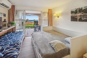 Unclassified image, 4 of 30, button - Vrbo Property (Saint-Raphaël)