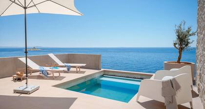 Beach front home in Hvar