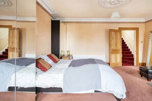 Unclassified image, 4 of 21, button - Lovely, large, quaint Victorian home - your perfect base to explore Belfast & NI (Belfast)