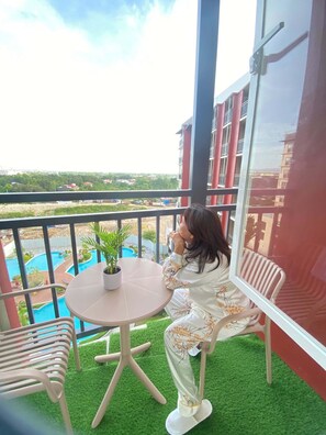 Luokittelematon kuva, 4 kautta 14, painike