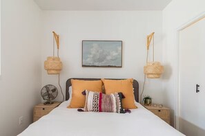 1 chambre, fer et planche à repasser, Wi-Fi, draps fournis