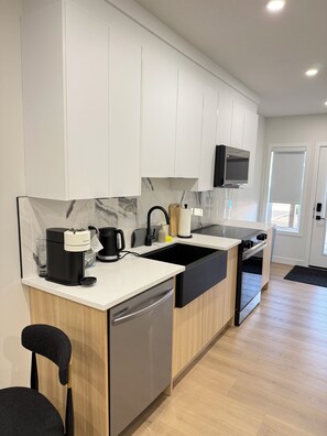 Unclassified image, 5 of 28, button - Modern Guest Suite in Livingston Northwest (Calgary)