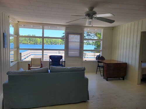 cozy lakefront cottage on beautiful Patterson Lake, family-friendly getaway