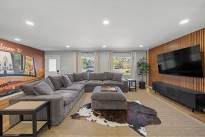 Unclassified image, 4 of 30, button - Ocala Oasis: 4BR/Pool/Hot Tub/Epic Game Room (Ocala)