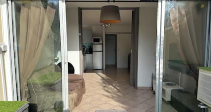 T2 en bord de mer avec grande terrasse et plancha