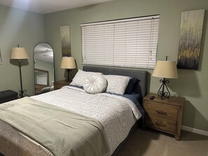 2 Schlafzimmer, Schreibtisch, Bügeleisen/Bügelbrett, kostenloses WLAN