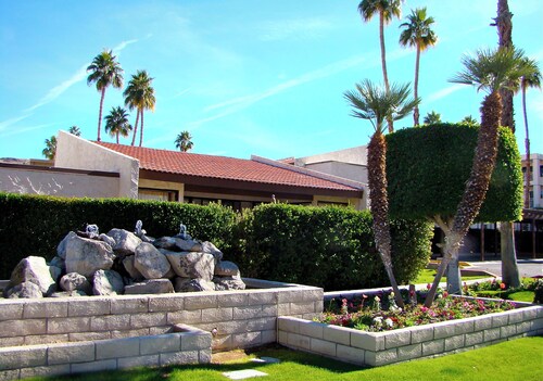 Casitas del Monte – Private Desert Escape with Mountain Views