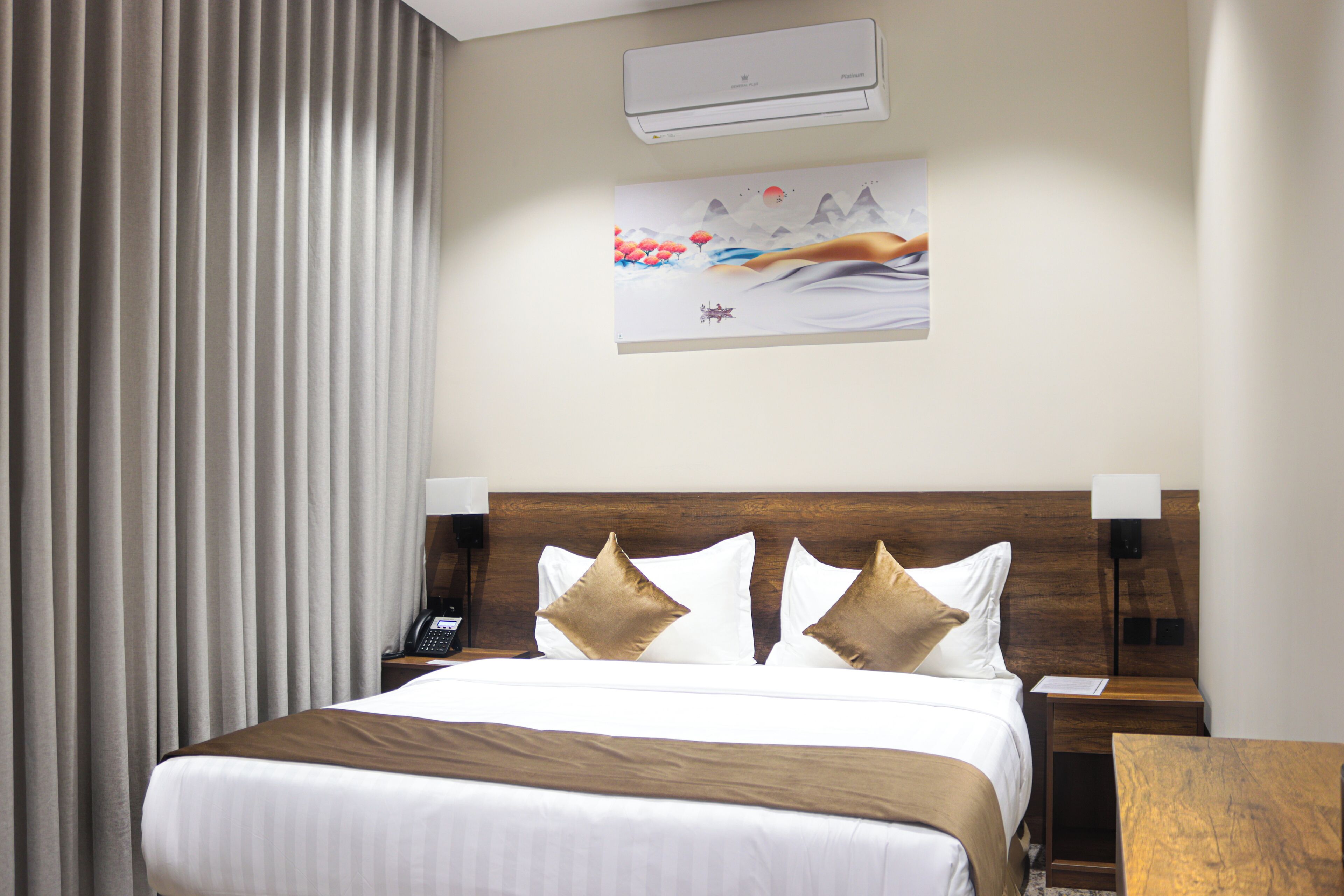 Roupas de cama premium, cortinas blackout, quartos à prova de som