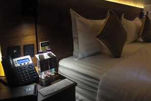 Luxury Studio Suite | Premium bedding, blackout curtains, soundproofing, iron/ironing board - Triple Three Hotel (Madinah)