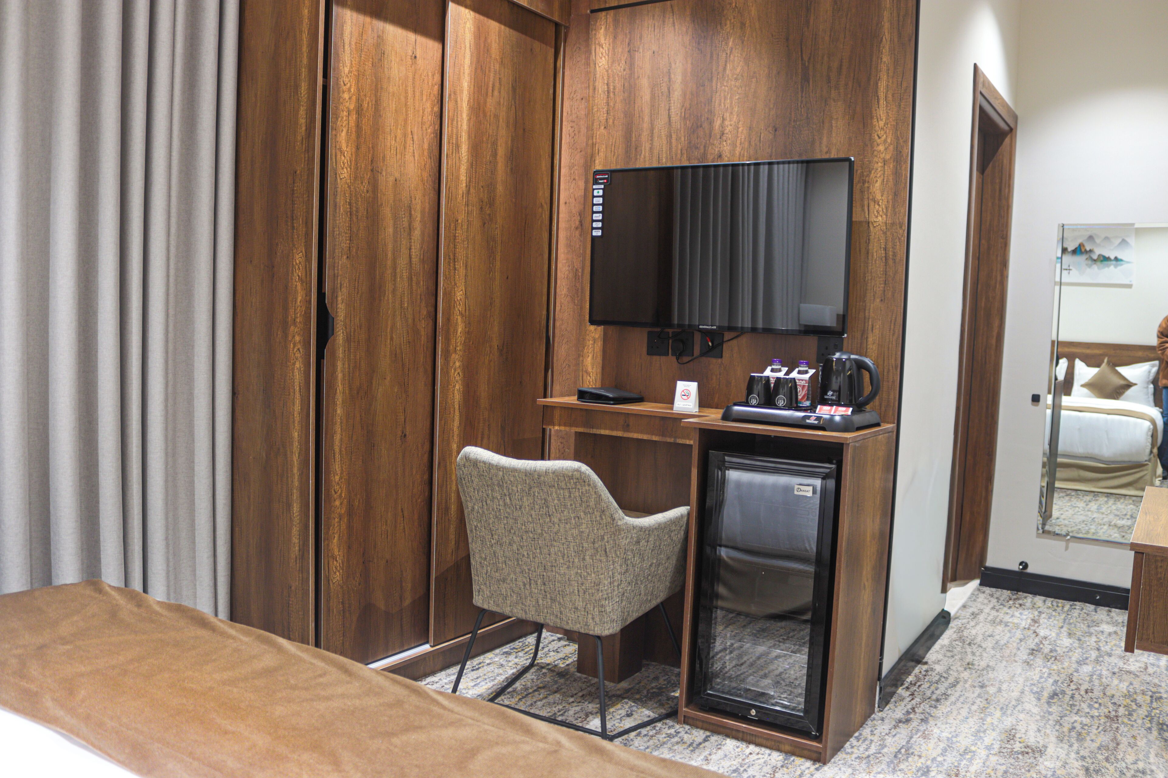 Chambre Double, 1 grand lit | Literie de qualité supérieure, rideaux occultants, chambres insonorisées