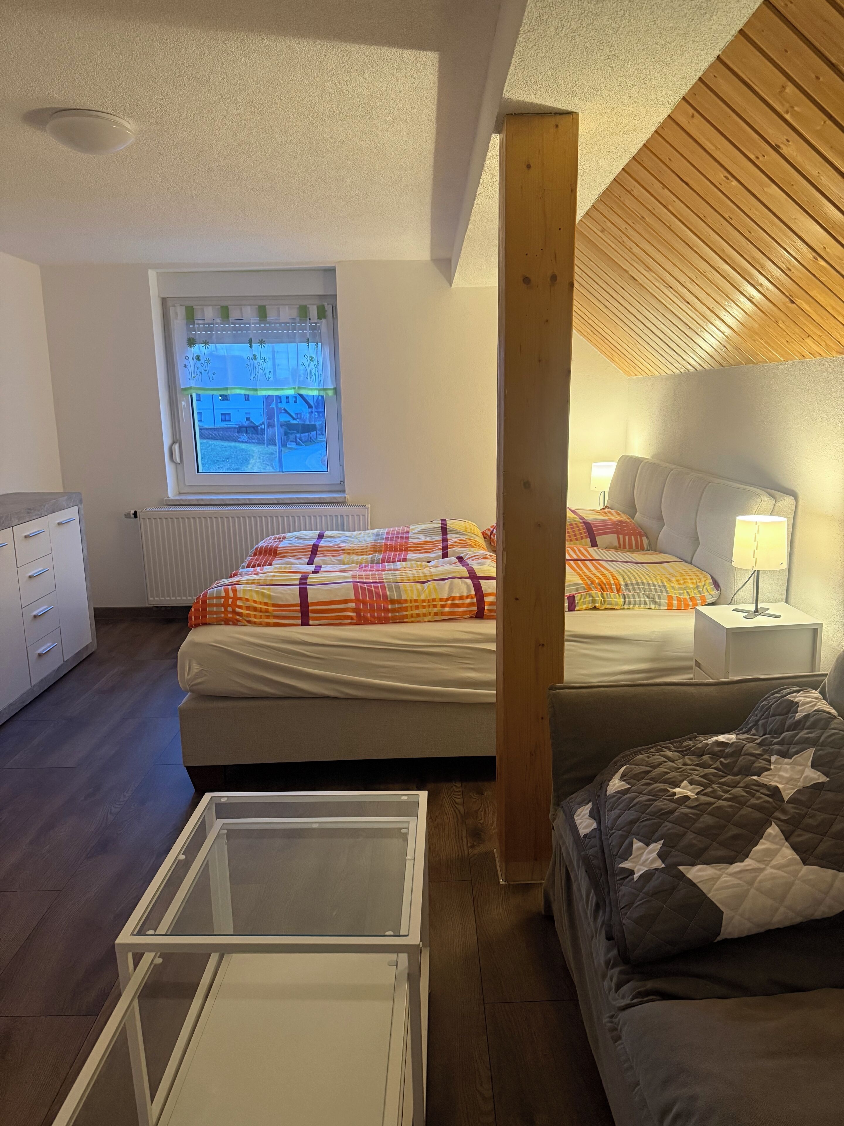 3 Schlafzimmer, Schreibtisch, kostenloses WLAN, Bettwäsche