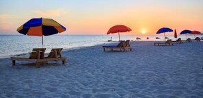 Beach - Brand new house, Beach views, Heated pool, Bocce! (Biloxi)