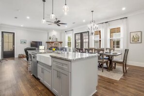 Dining - Serene Beach Oasis with Heated Pool (Biloxi)