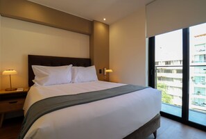 2 Schlafzimmer, Schreibtisch, Bügeleisen/Bügelbrett, WLAN