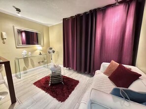 1 bedroom, WiFi, bed sheets - Departamento Santiago con estacionamiento (Santiago)