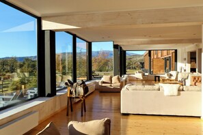 Living area - Pampa Lodge (Torres del Paine)
