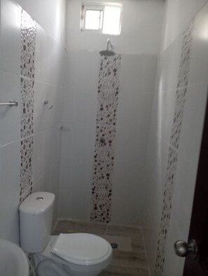 Towels, soap, toilet paper - Refresh yourself with the best view of the sea and the main dock of the port. (Puerto Colombia)