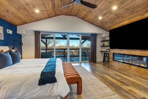 4 habitaciones, escritorio y tabla de planchar con plancha 