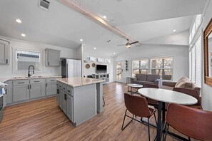 Interior - The Resort at Fredericksburg Unit 21 (Fredericksburg)