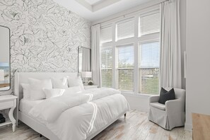 3 bedrooms, iron/ironing board, travel cot, free WiFi - Brand NEW Rental Across from Lagoon Pool + Big Chill (Santa Rosa Beach)