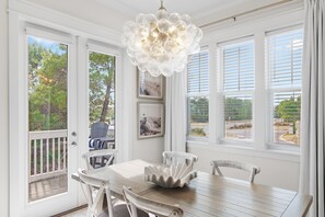 Dining - Brand NEW Rental Across from Lagoon Pool + Big Chill (Santa Rosa Beach)