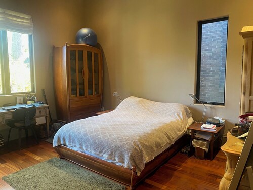 Lakeside Designer Retreat | Minutes to Downtown