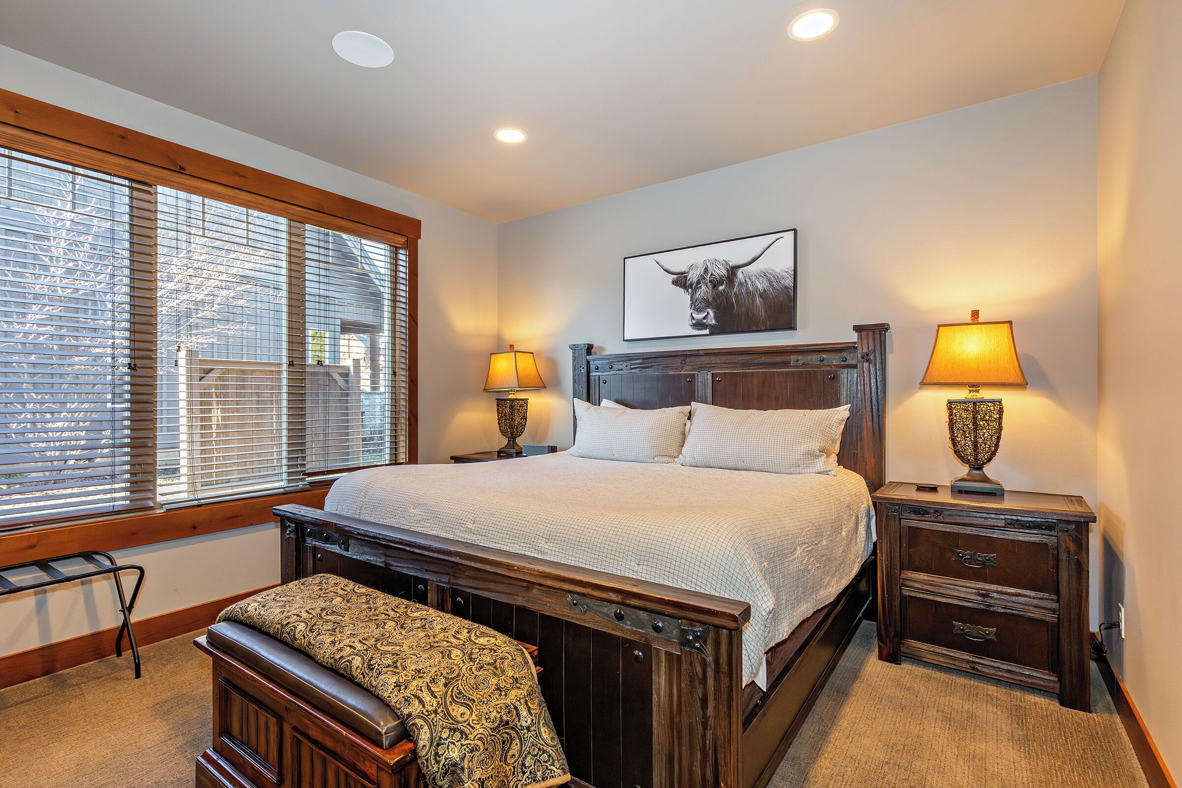 4 bedrooms, WiFi, bed sheets
