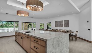 Dining - The Mediterranean Racquet Estate- 6br Palm Springs Retreat with Private Pool & Spa (Palm Springs)