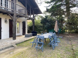 Outdoor dining - Hossegor villa T5 Lac à pied 5 minutes center (Soorts-Hossegor)